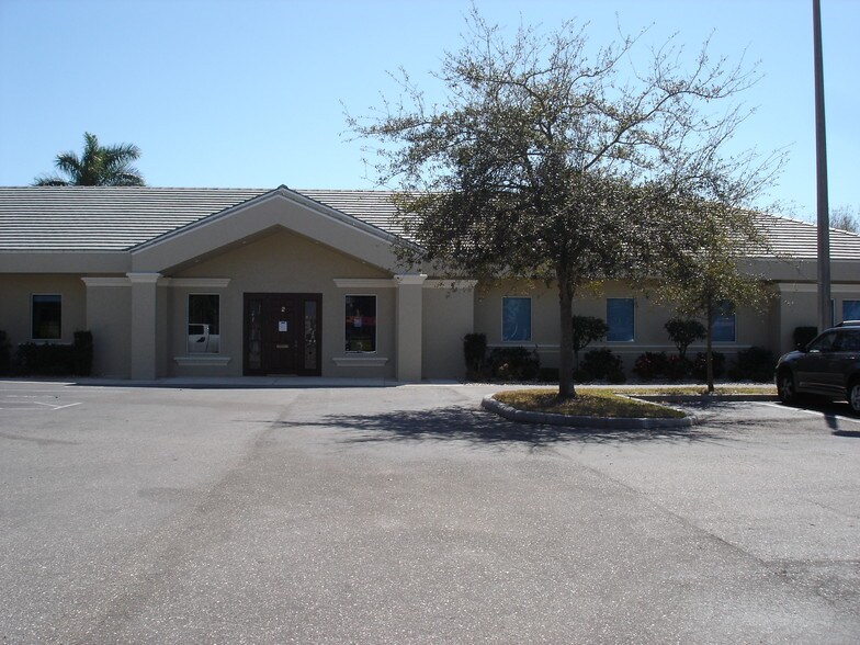 More Photos Of 8961 Conference Dr, Fort Myers Office For Sale