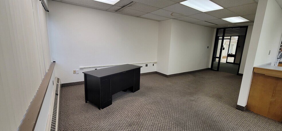More Photos Of 350 Laird St, Wilkes Barre Office For Lease