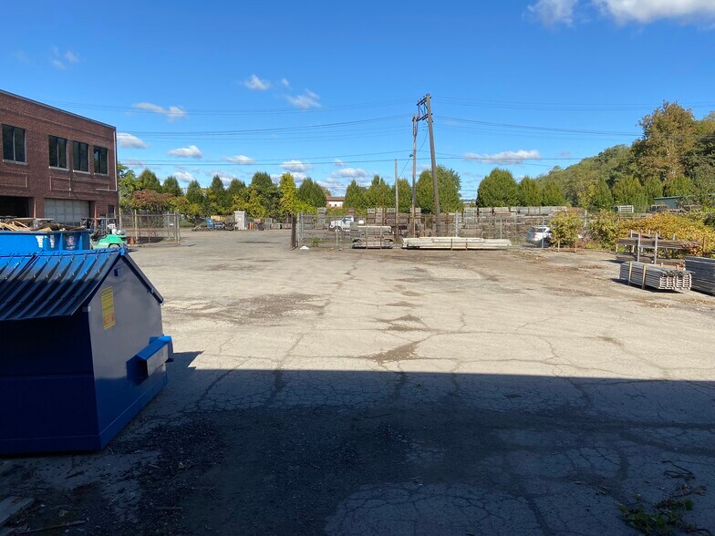 More Photos Of 501 Robb St, McKees Rocks Warehouse For Sale