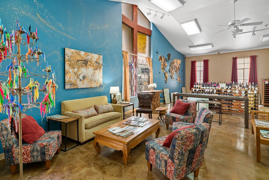 More Photos Of 102 E Pima St, Cottonwood Restaurant For Sale