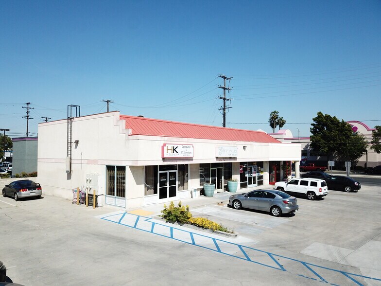 More Photos Of 11915 & 11917 Paramount Blvd, Downey Storefront Retail Office For Lease
