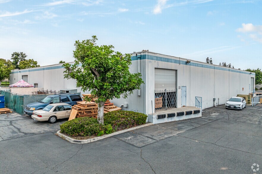 More Photos Of 5061 Brooks St, Montclair Warehouse For Lease