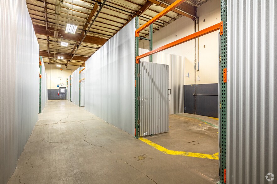 More Photos Of 6035 NE 92nd Dr, Portland Warehouse For Lease