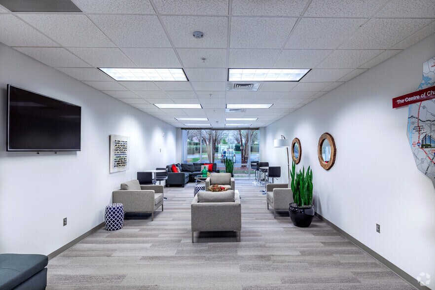 2550 W Tyvola Rd, Charlotte, NC 28217 For Lease