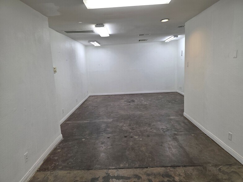 More Photos Of 6767 Adobe Rd, Twentynine Palms General Retail For Sale