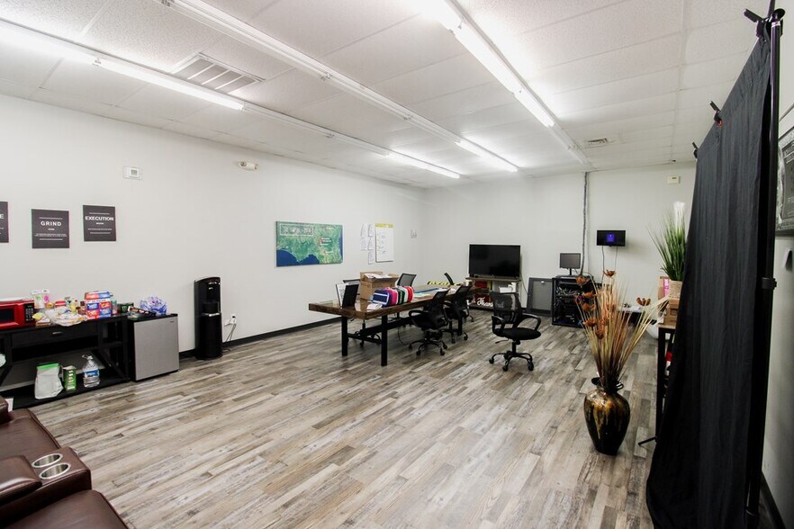 More Photos Of 1315 W Screven St, Quitman Storefront For Sale