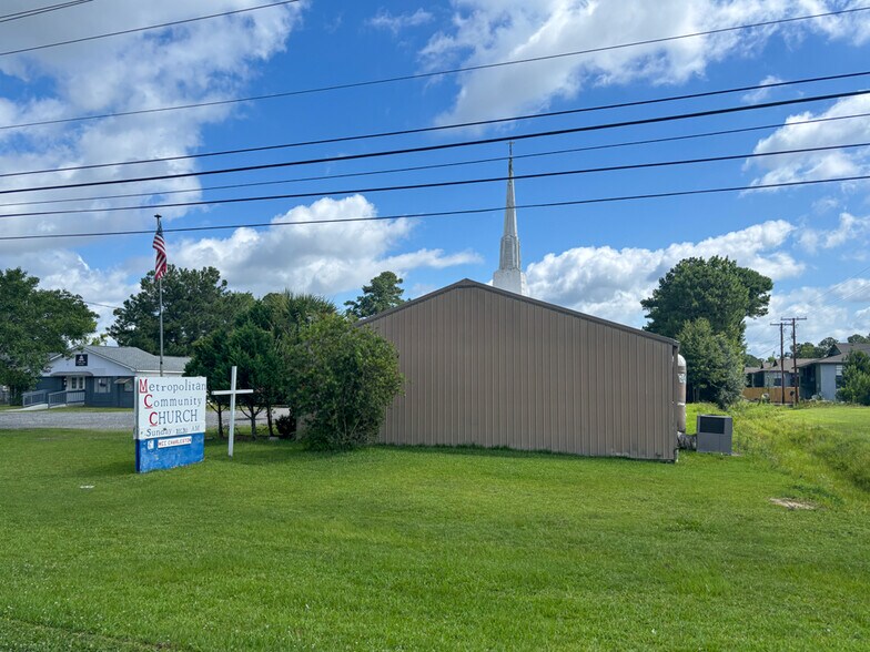 More Photos Of 7860A Dorchester Rd, North Charleston Distribution For Sale