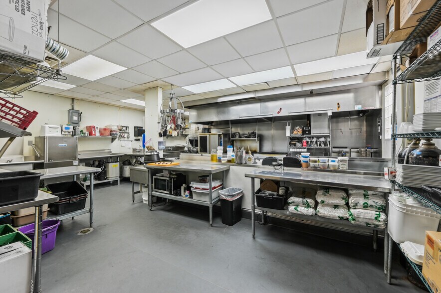 More Photos Of 626 Rood Ave, Grand Junction Restaurant For Sale