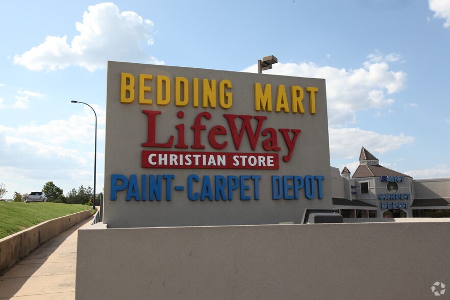 More Photos Of 11600 Chenal Pky, Little Rock General Retail For Lease