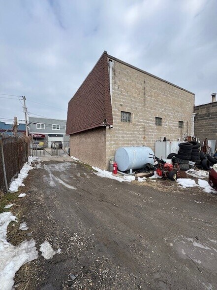 More Photos Of 248 Winthrop Ave, Westbury Auto Repair For Sale