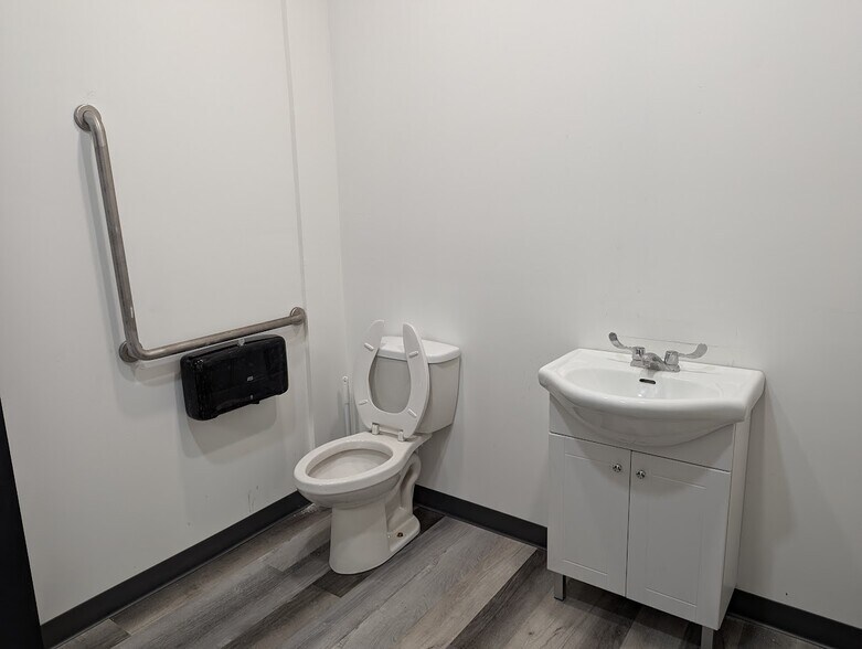 More Photos Of 700 Signal Rd, Fort McMurray Storefront Retail Office For Lease