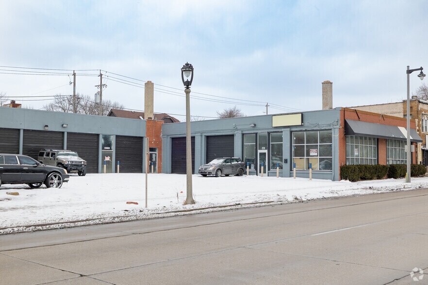 More Photos Of 2462 W Capitol Dr, Milwaukee Auto Repair For Lease