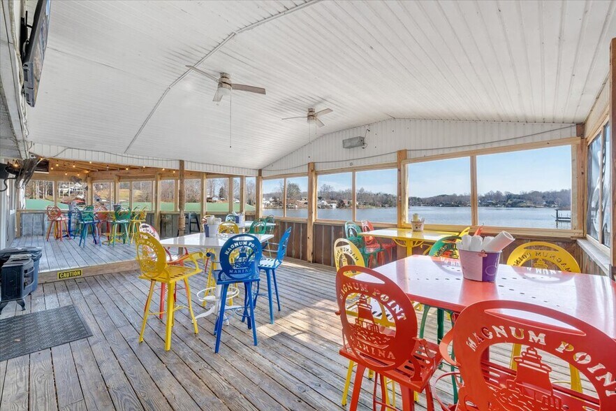 More Photos Of 2200 Old Salem School Rd, Union Hall Marina For Sale