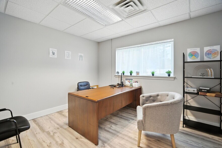 More Photos Of 1767 Northampton St, Holyoke Office Residential For Sale