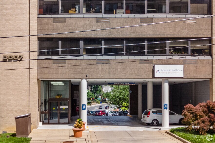 More Photos Of 8807 Colesville Rd, Silver Spring Medical For Lease