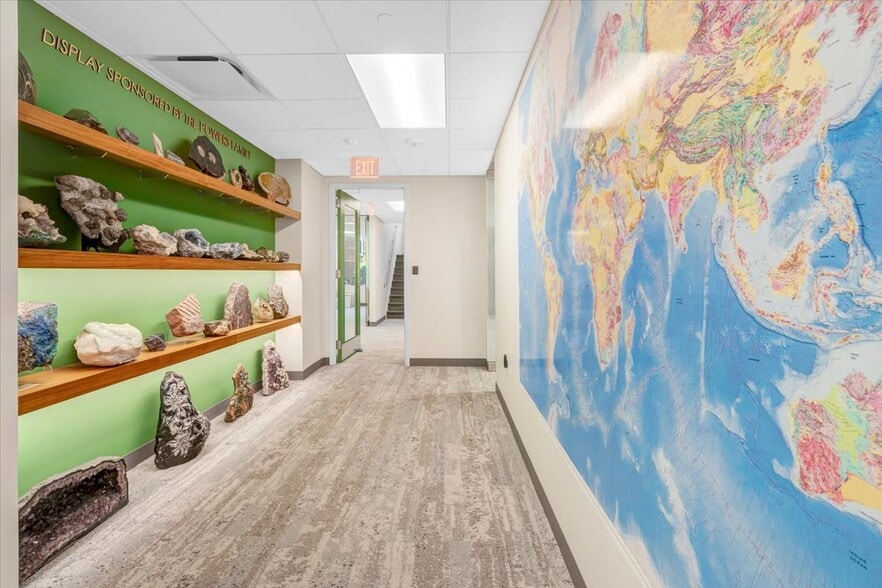 More Photos Of 4220 King St, Alexandria Office For Sale