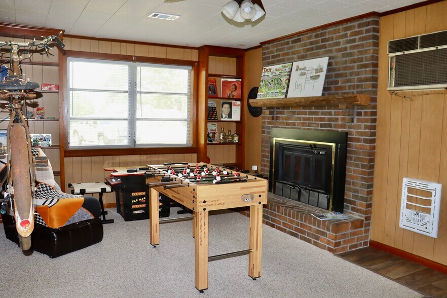 More Photos Of 303 Corman Ave, Troy Contractor Storage Yard For Sale