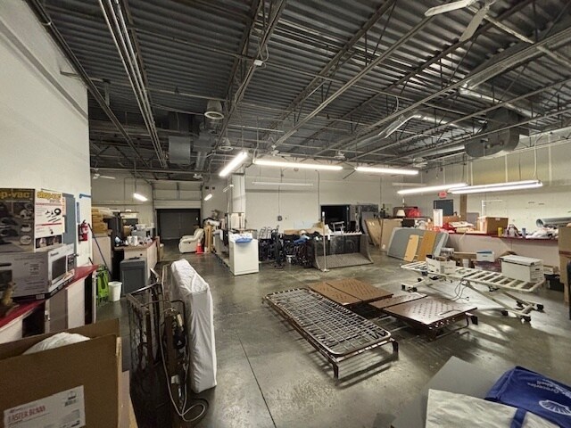 More Photos Of 9870 A Redhill Dr, Blue Ash Flex For Lease