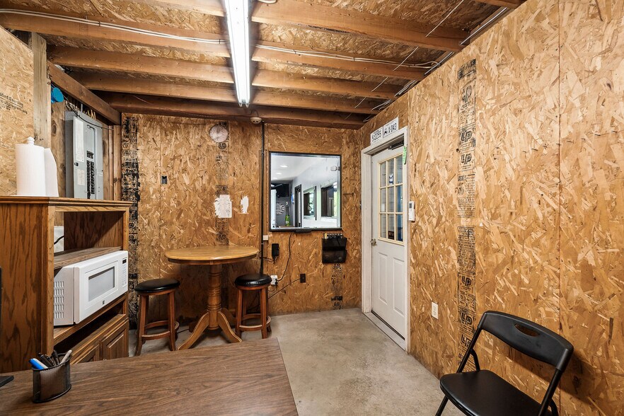 More Photos Of 209 Mountain Rd, Livingston Self Storage For Sale