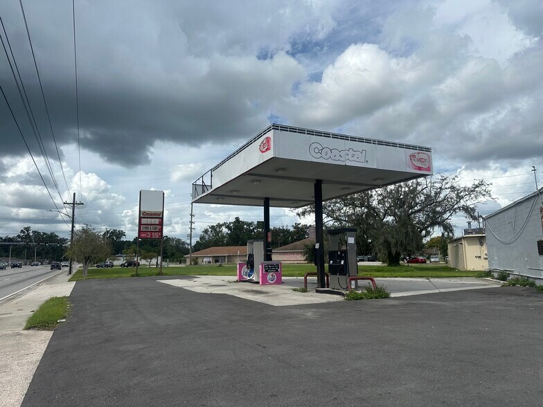 More Photos Of 1345 Kathleen Rd, Lakeland General Retail For Sale