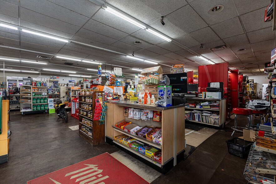 More Photos Of 723 E Highway 89, Kanab Storefront Retail Office For Sale