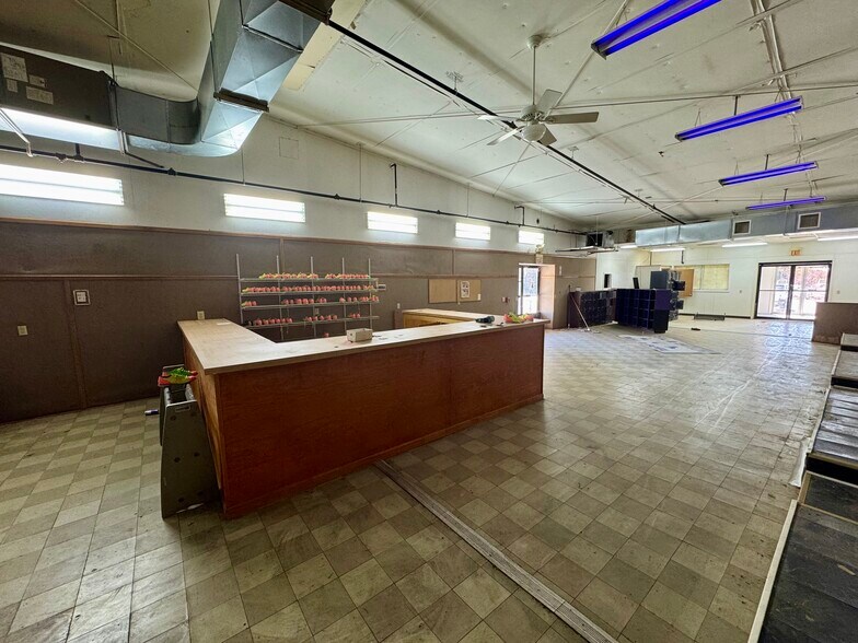 More Photos Of 435 Georgetown hwy, Johnsonville Self Storage For Sale