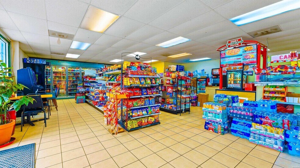 More Photos Of 5370 Highway 67 W, Fulton Convenience Store For Sale