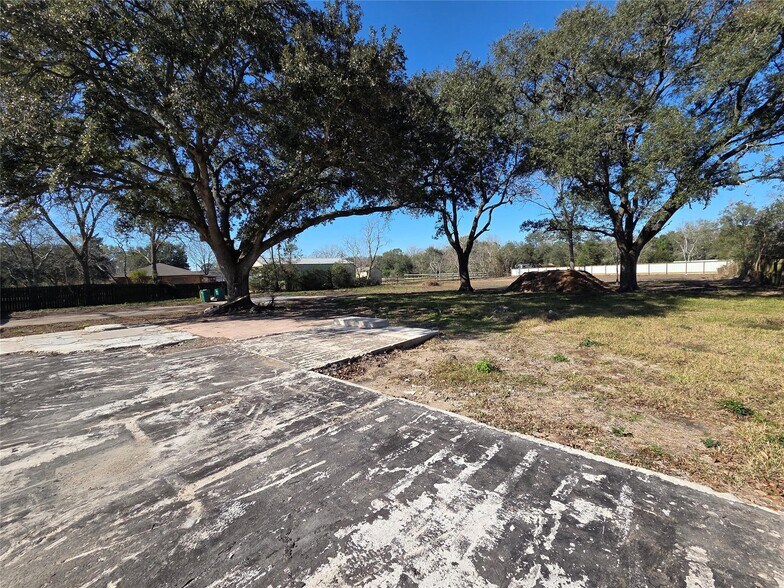 More Photos Of 414 Gordy Rd, Bacliff Land For Lease
