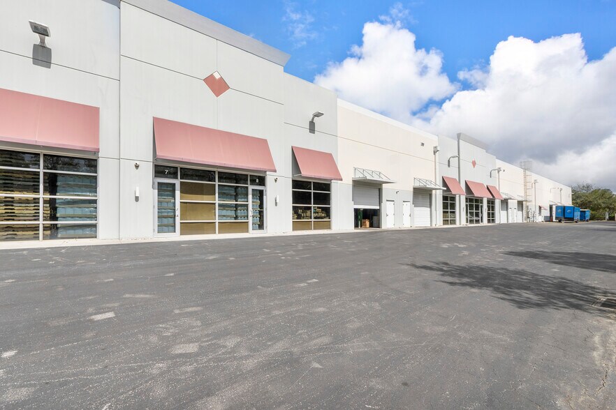 More Photos Of 15188 Park Of Commerce Blvd S, Jupiter Manufacturing For Lease