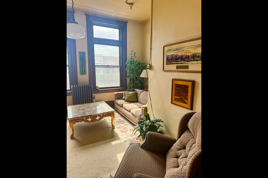 More Photos Of 108 S Santa Fe Ave, Salina General Retail For Lease