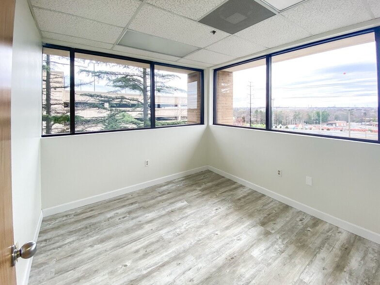 More Photos Of 1830 Town Center Dr, Reston Medical For Lease