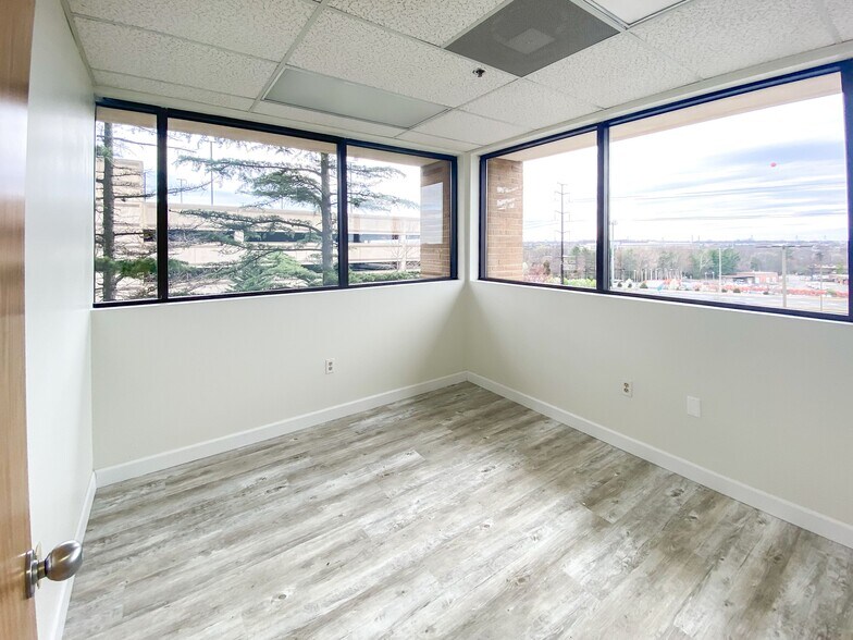 More Photos Of 1830 Town Center Dr, Reston Medical For Sale
