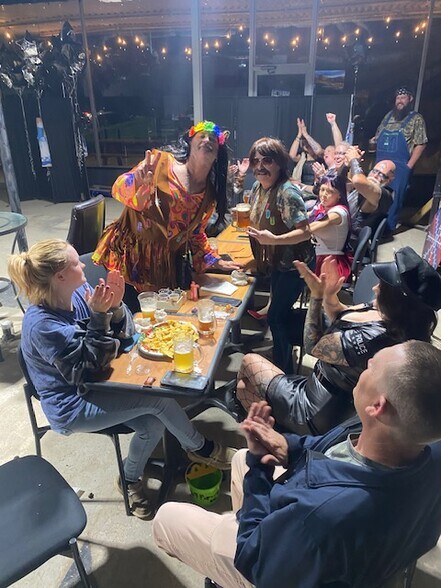 More Photos Of 600 N Main St, Lone Star Restaurant For Sale