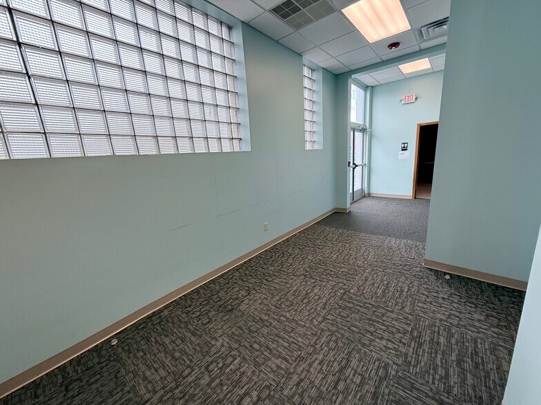 More Photos Of 429 13th St, Franklin Storefront Retail Office For Sale