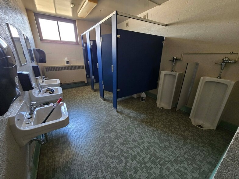 More Photos Of 613 Mulberry st, Yankton Specialty For Sale