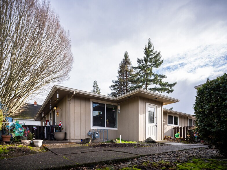 More Photos Of 2522-2556 Simpson St SE, Salem Apartments For Sale