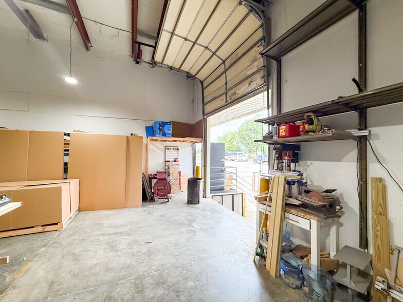 More Photos Of 2300 Clements Ferry Rd, Charleston Warehouse For Lease