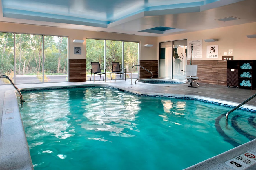 More Photos Of 3880 Rensch Rd, Amherst Hotel For Sale