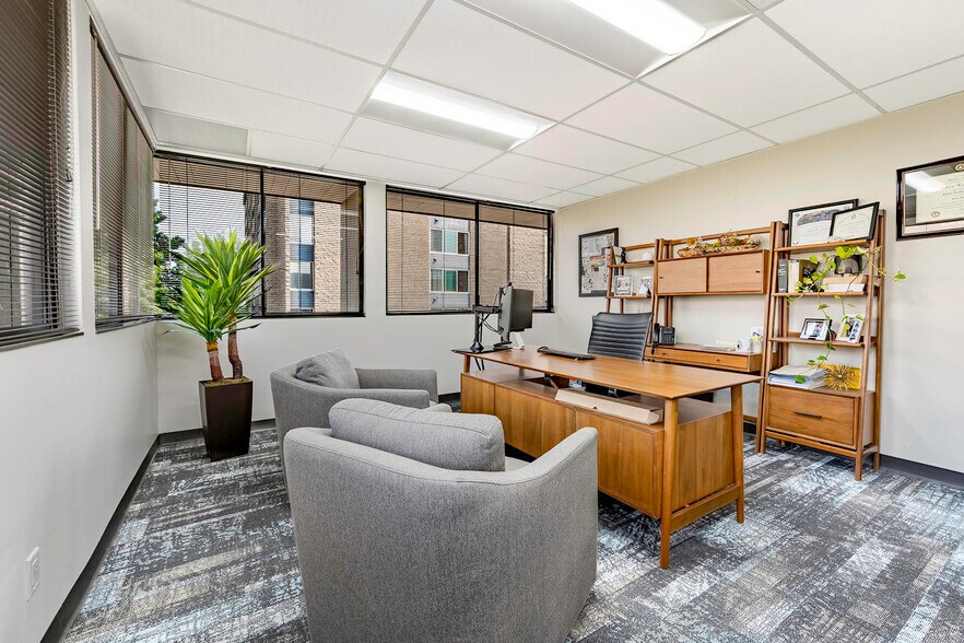 More Photos Of 333 W Broadway, Long Beach Office For Lease