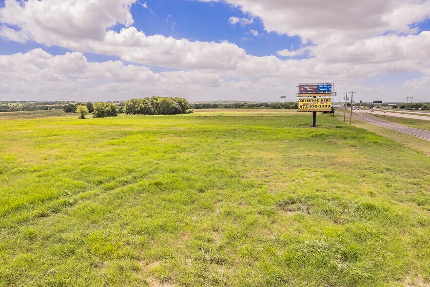 More Photos Of 1601 N Interstate 45, Palmer Land For Sale