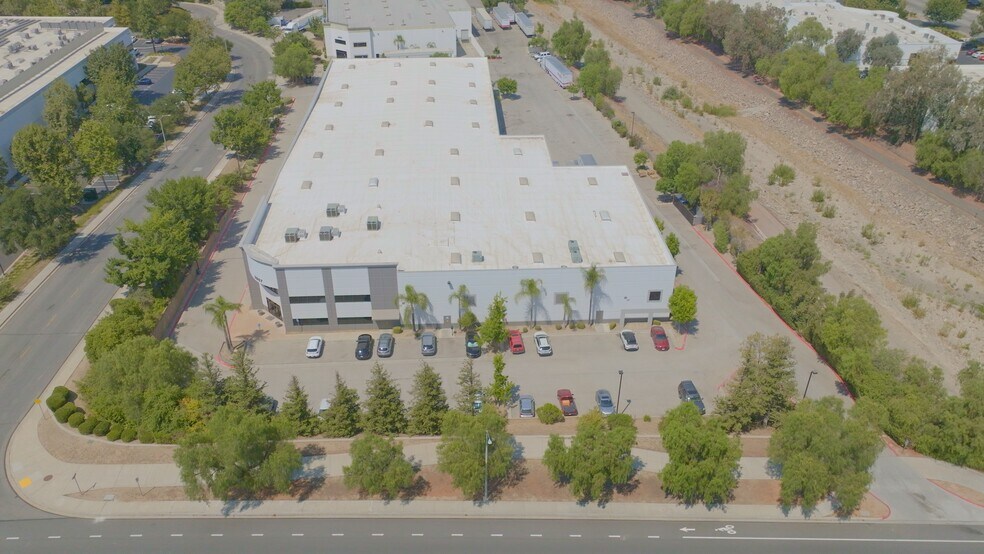 More Photos Of 3987 Heritage Oak Ct, Simi Valley Manufacturing For Lease