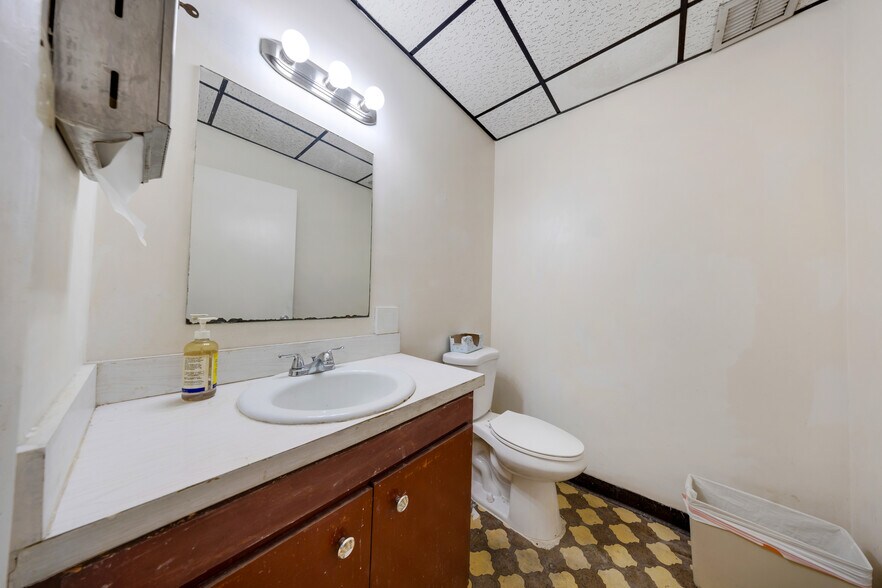 More Photos Of 9765 SW 184th St, Miami Office For Sale