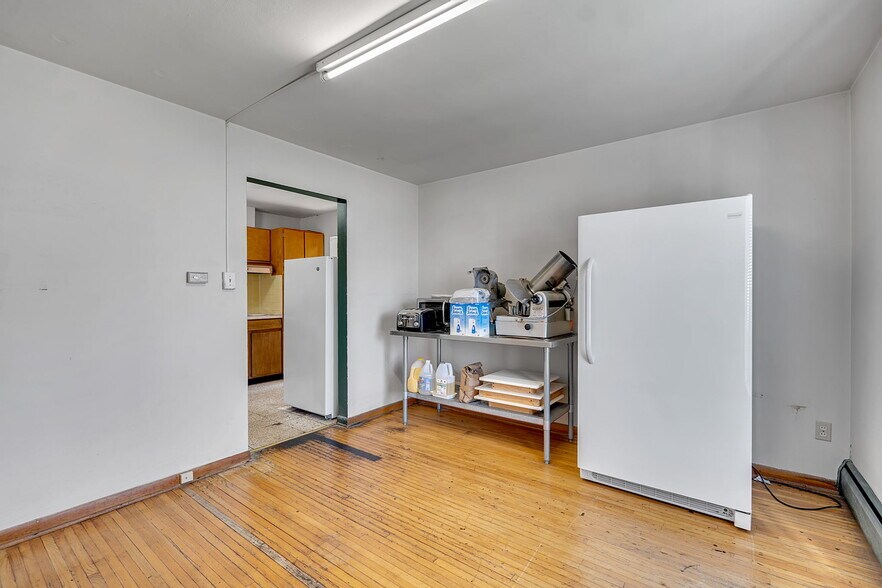 More Photos Of 2123 Clinton St, Buffalo Restaurant For Sale