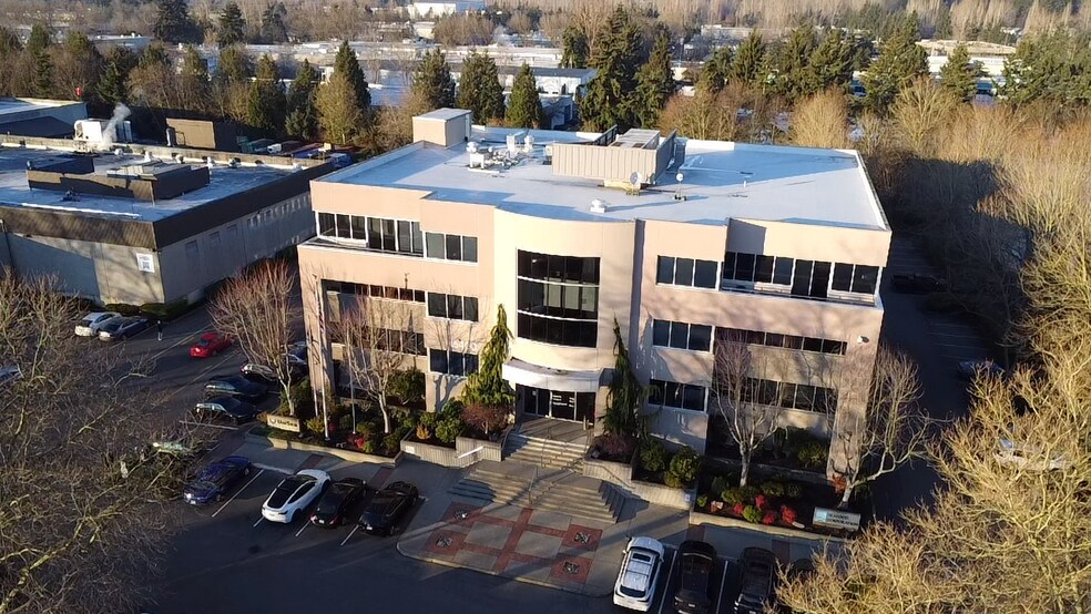 More Photos Of 15400 NE 90th St, Redmond Office For Lease