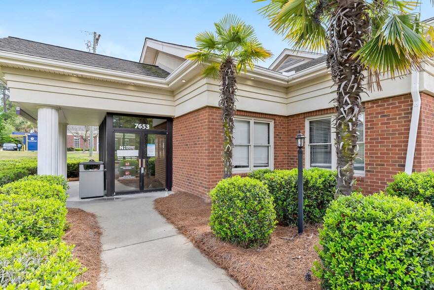 More Photos Of 7659 Garners Ferry Rd, Columbia Medical For Sale