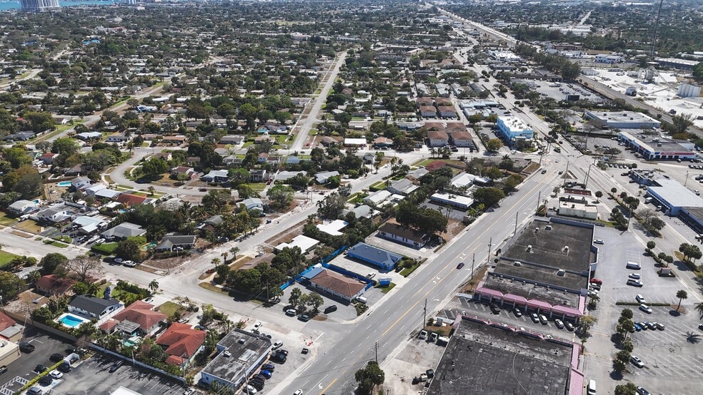 More Photos Of 1541 Prosperity Farms Rd, West Palm Beach Medical For Sale