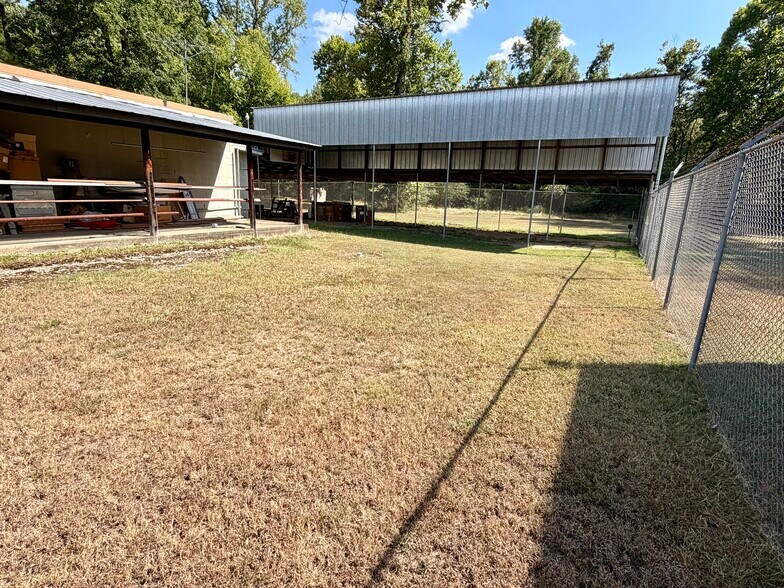 More Photos Of 2819 Mountain Pine Rd, Hot Springs Flex For Sale