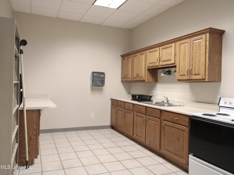 More Photos Of 76 E Frontage Rd, Lucedale Freestanding For Sale