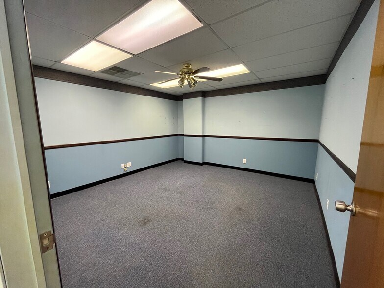 More Photos Of 791 Main St, Farmingdale Loft Creative Space For Lease