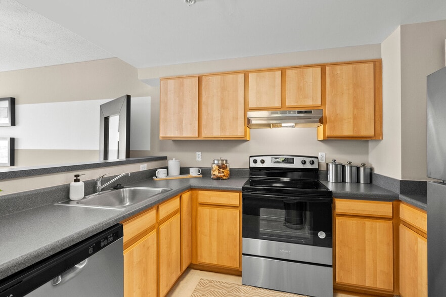 More Photos Of 1-49 N Howard St, Baltimore Unknown For Lease